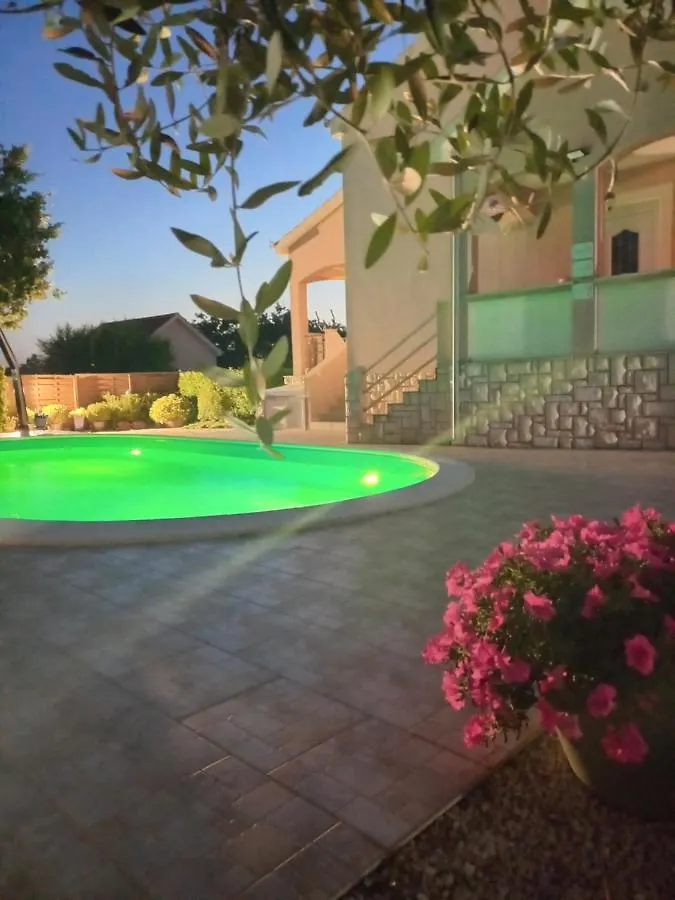 Villa Marta Murvica  Murvica (Policnik)